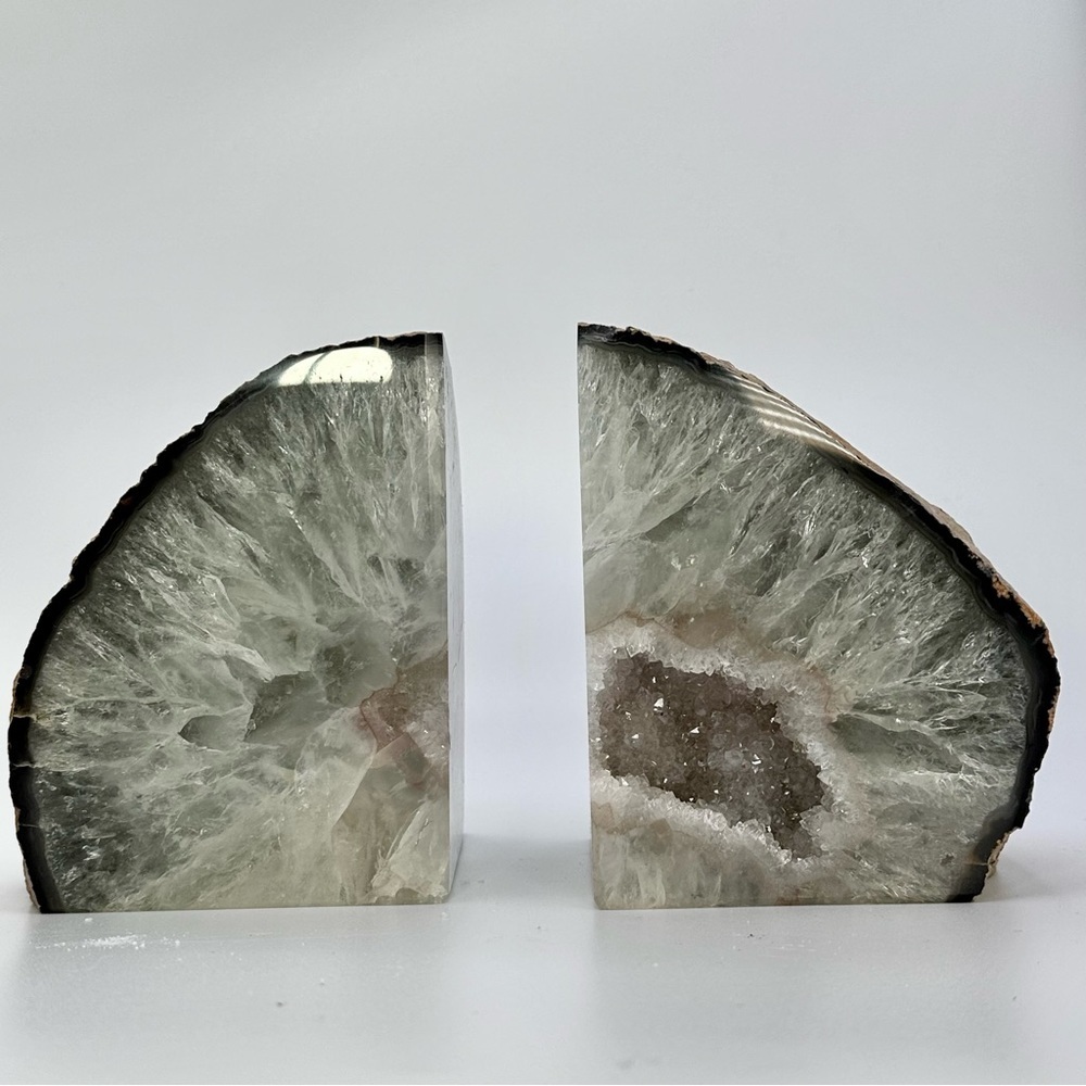 Crystal Bookends, Agate, Geode Center, White, Gray, Cream Layers (10+ lbs.) - Picture 14 of 14